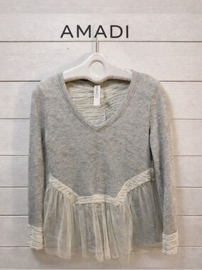 AMADI (Anthropologie) Grey Long Sleeve V-Neck Top with Tulle Detail – Size L